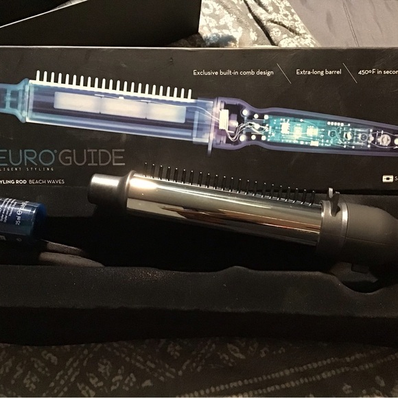 Black and Silver Hair Styling Tool - Picture 3 of 5